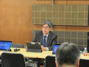 １２月１２日（金）